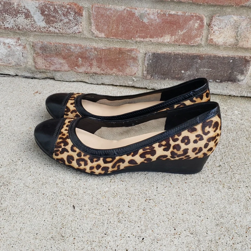 Cole Haan Womens Tali Wedge Heel Leopard Calf Hair Shoes Size 8 B Animal Print